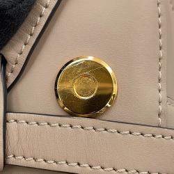 مملوكة مسبقًا حقيبة كتف لويفي غيت ديوال مصنوعة من الجلد البيج بحجم صغير