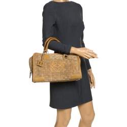 مملوكة مسبقًا Loewe Light Brown Leather and Suede Woven Amazona 36 Tote