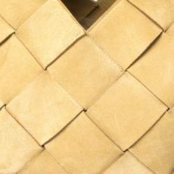 مملوكة مسبقًا حقيبة يد لويفي باسكت جلد وسويدي مغزول بيج