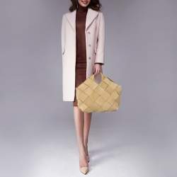 مملوكة مسبقًا حقيبة يد لويفي باسكت جلد وسويدي مغزول بيج