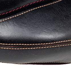 مملوكة مسبقًا حقيبة كتف لويفي سويدي وجلد أسود 