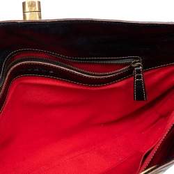 مملوكة مسبقًا حقيبة كتف لويفي سويدي وجلد أسود 