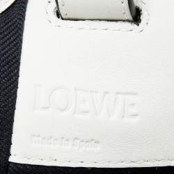 مملوكة مسبقًا Loewe White Leather Small Hammock Shoulder Bag