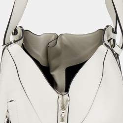 مملوكة مسبقًا Loewe White Leather Small Hammock Shoulder Bag
