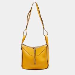 مملوكة مسبقًا Loewe Mustard Leather Hammock Shoulder Bag