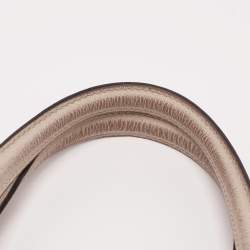 Pre Owned حقيبة يد توتس لويفي تي شوبر جلد بيج بالشعار منقوش