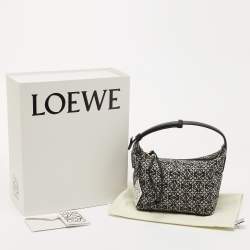 مملوكة مسبقًا Loewe Dark Blue Canvas Small Cubi Shoulder Bag
