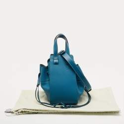 مملوكة مسبقًا Loewe Blue Leather Small Hammock Shoulder Bag