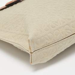 مملوكة مسبقًا Loewe Khaki/Tan Canvas and Leather Anagram T Pouch