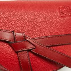 مملوكة مسبقًا Loewe Red Leather Mini Gate Crossbody Bag