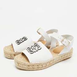 مملوكة مسبقًا Loewe Anagram Size 38 White Canvas and Leather Espadrille Ankle Strap Sandals