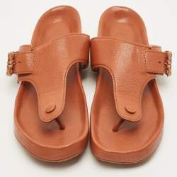 Pre Owned موديلات لويفي جلد بني شريط مسطح مقاس 37