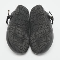 Pre Owned موديلات لويفي جلد أسود بكعب خلفي مقاس 40