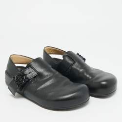 Pre Owned موديلات لويفي جلد أسود بكعب خلفي مقاس 40