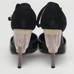 Pre Owned حذاء كعب عالي لويفي جلد لمعان أسود ومخمل بحزام أمامي مقاس 40