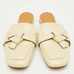 Pre Owned موديلات لويفي جلد كريمي بلاغات مسطحة مقاس 39