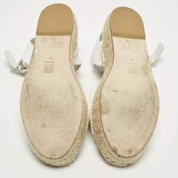 مملوكة مسبقًا موديلات لويفي قماش أبيض وجلد صندل بحزام للكاحل مقاس 38