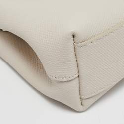 Pre Owned Longchamp Ivory Leather Roseau XS Bag