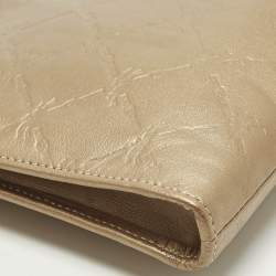 مملوكة مسبقًا Longchamp Beige Logo Quilted Leather Clutch