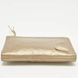 مملوكة مسبقًا Longchamp Beige Logo Quilted Leather Clutch