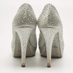 مملوكة مسبقًا Loriblu Silver Satin Crystal Embellish Peep Toe Pumps Size 35