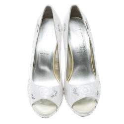 Pre Owned Loriblu White Embroidered Satin Swarovski Crystal Embellished Peep Toe Platform Pumps Size 36.5