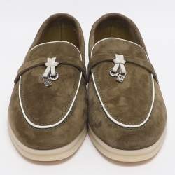 مملوكة مسبقًا Loro Piana Summer Charms Walk Size 36 Green Suede Loafers