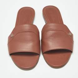 مملوكة مسبقًا Loro Piana Summer Charms Size 38 Brown Leather Flat Slides 