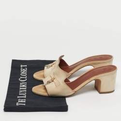 Pre Owned صندل سلايد لورو بيانا سويدي بيج صيف دلايات مقاس 36