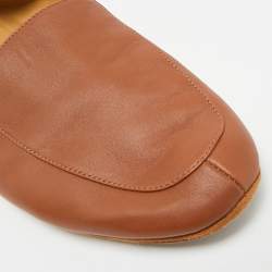 مملوكة مسبقًا حذاء لوفرز لورو بيانا من الجلد البني مقاس 40