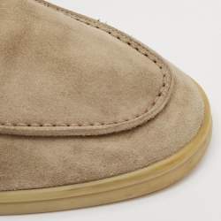 مملوكة مسبقًا Loro Piana Summer Charms Walk Size 40 Beige Suede Slip On Loafers