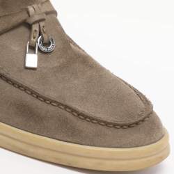 مملوكة مسبقًا حذاء لوفرز لورو بيانا صيفي تشارمز سويدي أخضر مقاس 35.5