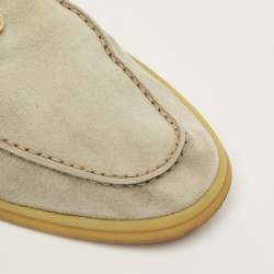 Pre Owned حذاء لوفرز لورو بيانا سويمر شارمز ووك سويدي بيج مقاس 40