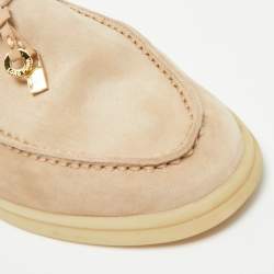 Pre Owned حذاء لوفرز لورو بيانا سويمر شارمز ووك سويدي بيج مقاس 40