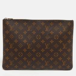 مملوكة مسبقًا Louis Vuitton L Key Pouch Monogram Canvas 