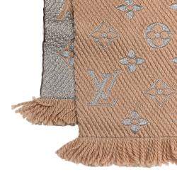 مملوكة مسبقًا Louis Vuitton Beige Logomania Shine Scarf