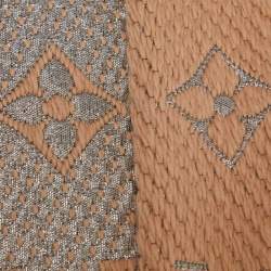 مملوكة مسبقًا Louis Vuitton Beige Logomania Shine Scarf