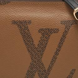 مملوكة مسبقًا Louis Vuitton Monogram Giant Reverse Double Zip Pochette Bag