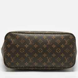 مملوكة مسبقًا حقيبة لوي فيتون مونوجرام كانفاس نيفرفول ميديوم
