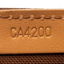 مملوكة مسبقًا Louis Vuitton Monogram Canvas Petit Sac Plat Bag