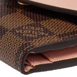 مملوكة مسبقًا Louis Vuitton Rose Ballerine Leather and Damier Ebene Canvas Zoe Wallet