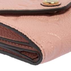 مملوكة مسبقًا Louis Vuitton Rose Poudre Monogram Empreinte Leather Zoe Wallet