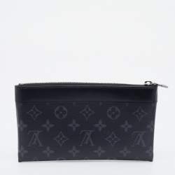 مملوكة مسبقًا Louis Vuitton Monogram Eclipse Canvas Discovery PM Pochette