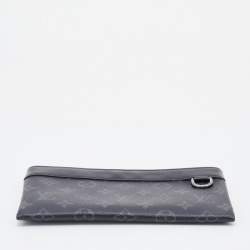 مملوكة مسبقًا Louis Vuitton Monogram Eclipse Canvas Discovery PM Pochette