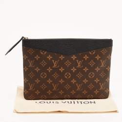 Pre Owned Louis Vuitton Black Monogram Canvas Daily Pouch