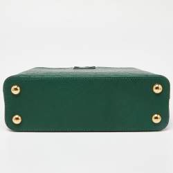 مملوكة مسبقًا Louis Vuitton Green Ostrich Leather Capucines BB Bag