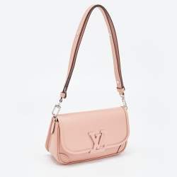 مملوكة مسبقًا Louis Vuitton Rose Trianon Pink Epi Leather Buci Bag