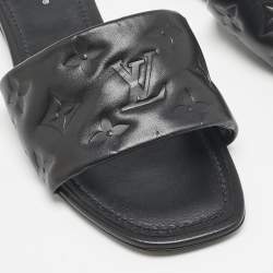 مملوكة مسبقًا Louis Vuitton Black Monogram Embossed Leather Revival Flat Slides Size 38