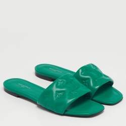 مملوكة مسبقًا صندل سلايد مسطح لوي فيتون نقش �حرفي وردي غامق جلد مقاس 40