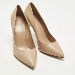 مملوكة مسبقًا Louis Vuitton Urban Twist Size Beige Leather Pumps